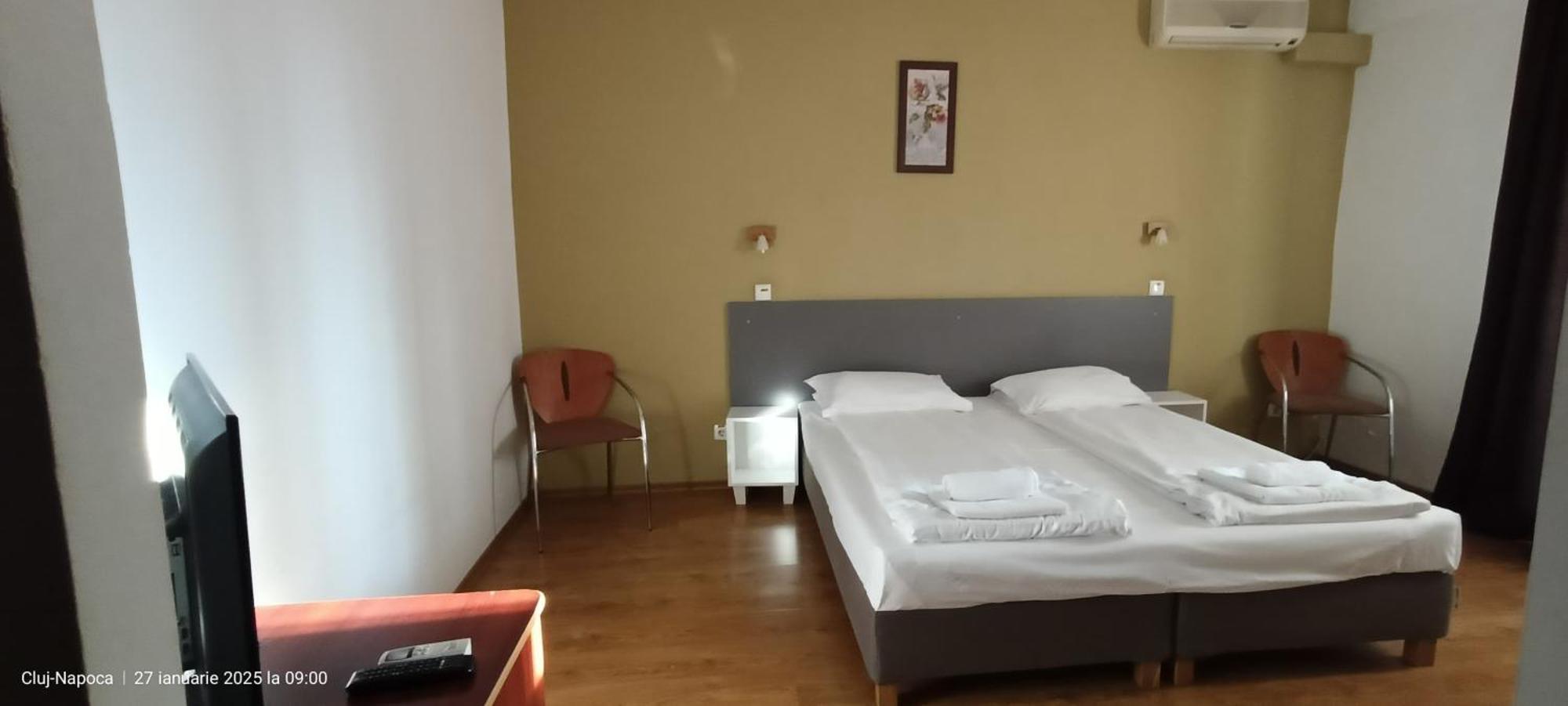 Hotel Liliacul Kluż-Napoka Zewnętrze zdjęcie